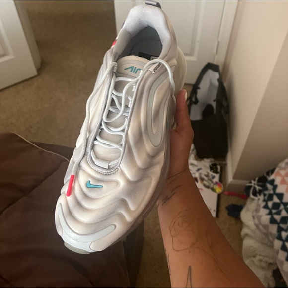 Air max 720 - Picture 3 of 4